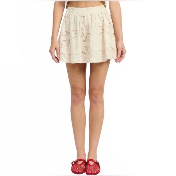 Jacquie The Label Dresses & Skirts - Anthro JACQUIE THE LABEL Bohemian Romantic Embroidery Md Celina Mini Skirt Ivory
